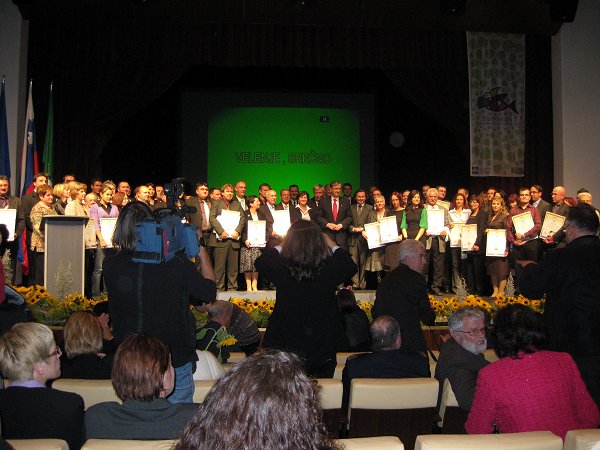 podelitev priznanj 14