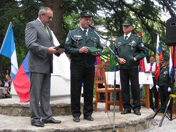 Spomenik Veterani12