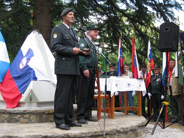 Spomenik Veterani15