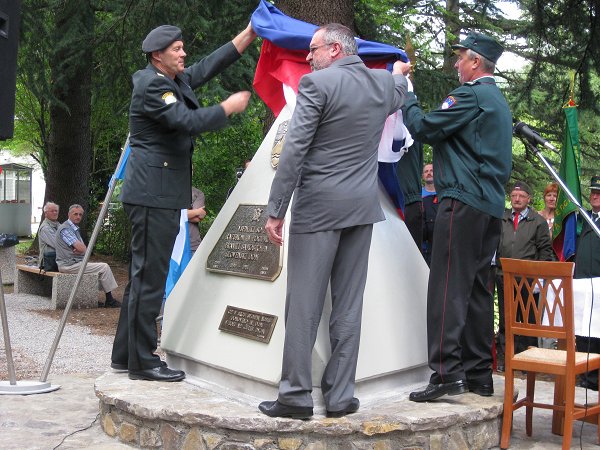 Spomenik Veterani19